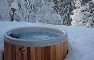 Lidl komt met spotgoedkope Opblaas-Jacuzzi om de winter door te komen! Lidl