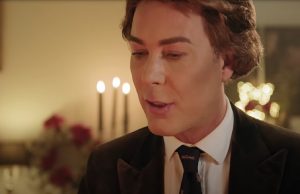 Gelekt: Foto van Rogier Smit zónder zijn pruik op zijn hoofd! Rogier Smit