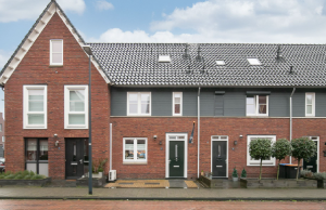 In je niksie poseren op Funda-foto’s is dé manier om je huis te verkopen! Funda