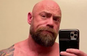 Man deelt foto’s van vóór en na zijn ziekenhuisopname wegens COVID-19! COVID-19