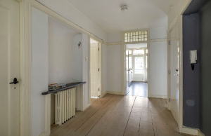 Funda: Huis in Amsterdam stijgt na verbouwing bijna 4 ton (voor+ na foto’s) Funda