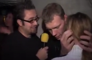 “Wat heb jij een mooi meisje, mogen de kijkers haar eens zien!?” Meisje