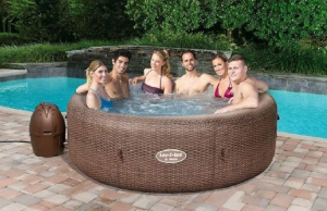 Bizar: Makro biedt Opblaasbare Jacuzzi voor nóg lagere prijs aan! Lidl