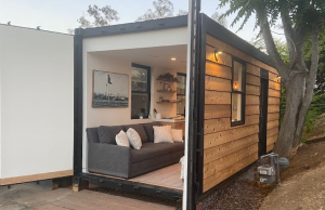 Hier koop je je eigen zeecontainer als luxe tuinhuis en het kost geen drol! Tuinhuis