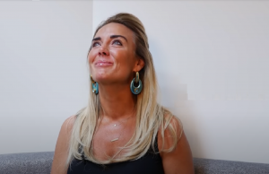 Foto: Monique Westenberg neergeslagen na nieuws over André: “Burn-out!” Monique Westenberg