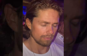 Video gelekt: André Hazes compleet van het padje op verjaardag schoonzusje! André Hazes