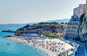 Regio Calabrië in Italië geeft je 28.000 euro om er te komen wonen! Italië