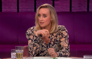 Losschietende knoop van Eva Jinek zorgt opnieuw voor kijkcijfers! Eva Jinek