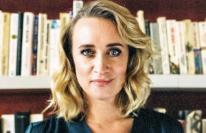 Zien: Eva Jinek onherstelbaar toegetakeld: “Onwijs pijnlijk!” Eva Jinek