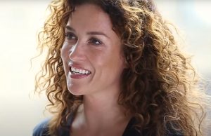 Katja Schuurman ‘stomdronken’ gespot op Schiphol, KLM zet Katja op ‘watchlist’ vanwege overlast! Katja Schuurman