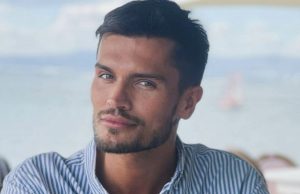 Foto: Afgekickte Koen Kardashian op heterdaad betrapt: “Bedek het dan goed!” Koen Kardashian