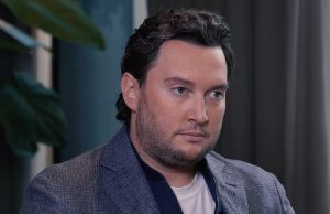 Zien: Tino Martin valt genadeloos door de mand: “Fans zijn woest!” Tino Martin