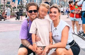 André Hazes en Monique overvallen door rotvakantie: “Twee weken regen!” André Hazes