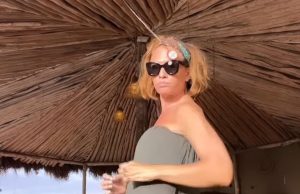 Video: Verwilderde Leontine Ruiters ‘kacheltje lam’ gespot op vakantie! Leontine Ruiters