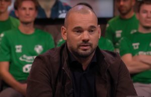 Foto: Wesley Sneijder gespot met een nieuwe gigantisch lange vriendin! Wesley Sneijder