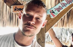 Foto: Ferry Doedens in opmerkelijke staat aangetroffen op strand Curaçao! Ferry Doedens