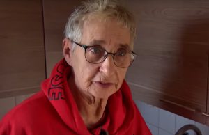 Gerda piswoest op LIDL vanwege vondst in dubbelvla: ‘Ik strijd tot aan het grechtshof!’ LIDL