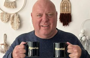 Foto: Kerstborrel met ‘Peter Gillis zonder kleren’ volledig uit de hand gelopen! Peter Gillis