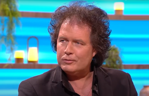 Zien: René Le Blanc vraagt vriendin ten huwelijk maar Jolanda zegt ‘Nee!’ René Le Blanc