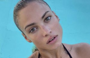Beelden: Rose Bertram onherkenbaar na nachtje stevig doorhalen! Rose Bertram