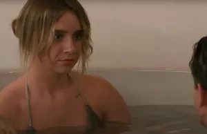 Lang Leve de Liefde-Laura onzeker over lichaam, maar verschijnt dan plots in bikini! Lang Leve de Liefde