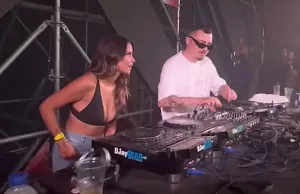 Monica Geuze laat twéé hele goede redenen zien om haar optredens te bezoeken! Monica Geuze