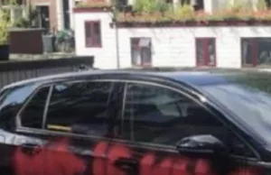 Foto: Amsterdamse dame laat boodschap achter op auto na vreemdgaan vriendje! Vreemdgaan