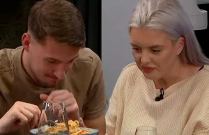 Lang Leve de Liefde-Mike kotst alles onder na één hap van Emily’s pasta! Lang Leve de Liefde