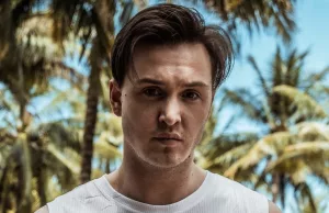 Verjaardag Maxim Froger valt in het water: ‘Ex bont en blauw geslagen en opgepakt door de politie!’ Maxim Froger