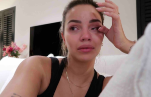 Monica Geuze heeft eindelijk een bedpartner, maar dan: ‘Nu heeft hij van mij een soa…’ Monica Geuze