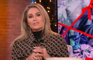 Nikkie Plessen heeft dé tip voor de feestdagen: ‘Pak je cadeautjes in met Chanel-sjaaltjes!’ Nikkie Plessen