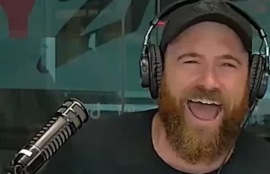 Gast laat ouders 6 maanden geloven dat hij overleden is, om vervolgens te bellen: ‘Grapje!’ 6 maanden