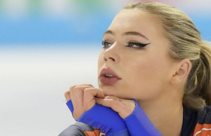 Jutta Leerdam verschijnt zónder make-up: ‘Ik herken je bijna niet!’ Jutta Leerdam