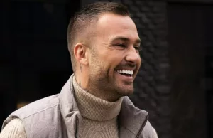 Dave Roelvink slaat bloedknappe blondine aan de haak: ‘Die houdt hem weg van drugs!’