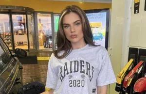 Bi-zar: Dit gaat Famke Louise pér maand verdienen met ‘nieuwe carrière’! Famke Louise