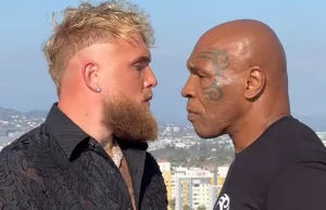 Beelden: Mike Tyson laat Jake Paul jankend over de grond kruipen! Mike Tyson