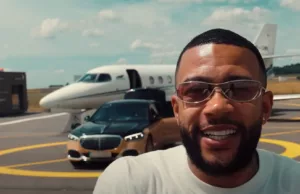 Memphis Depay brengt liedje uit over zijn geld: ‘Je schrikt van de prijs van me kapper!’ Memphis Depay