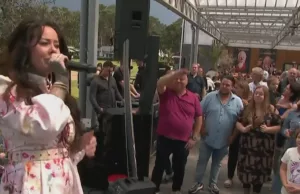 Wendy van Hout is WOEST op De Oranjezomer: ‘MISSELIJKE TYPETJES!’ Wendy van Hout