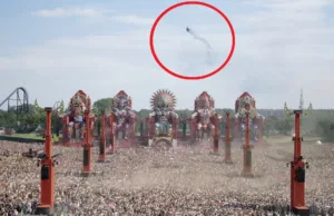 Helikopter op Defqon.1 doet mee met: ‘LEFT, LEFT, LEFT, RIGHT, RIGHT, RIGHT!’ Defqon.1