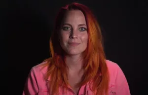 Marije Knevel is woest omdat smalle poortjes in fietsenstalling ‘gezette mensen’ buitensluiten! Marije Knevel