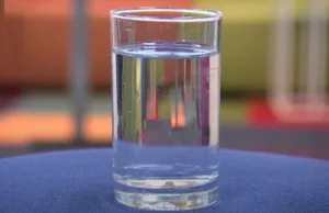 Dit astronomische bedrag betaal je voor één glas water in het 3-sterrenrestaurant De Librije in Zwolle! sterrenrestaurant