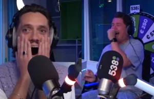Jasper Demollin flirt met Radio 538-luisteraar, maar dan: ‘Jou ken ik, jij hebt mijn vriendin ge…’ Jasper Demollin