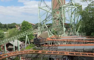 Bizarre review voor pretpark: ‘Dochter overleden in de achtbaan, tóch drie sterren!’ Pretpark