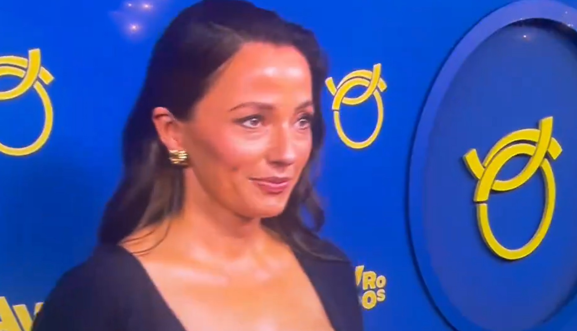 Kijkers van Televizier-Ring Gala verbijsterd door decolleté van Anke de ...