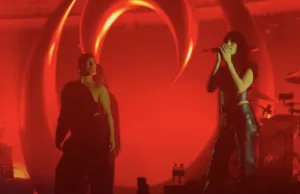 Maan krijgt vernietigende recensie in Volkskrant op optreden: ‘Einde carrière!’ Maan