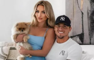 ‘Ordinair stel’ in Steenrijk Straatarm uitgekotst na beelden: ‘Überverwende nobody’s!’ Steenrijk Straatarm