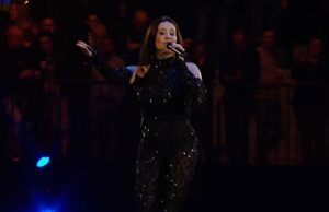 Bezoekers Mega Piraten Festijn niet blij met optreden van Wendy van Hout: ‘Zo vals als een kraai!’ Wendy van Hout