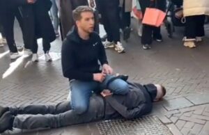 Beelden opgedoken van held die messentrekker van de Dam in Amsterdam overmeestert op straat!