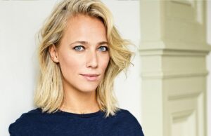 Jennifer Hoffman geeft wel héél veel prijs met luchtig jurkje tijdens première van Haantjes!