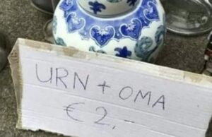 6 x de meest bizarre dingen die mensen proberen te verkopen op Koningsdag!